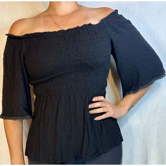Status By Chenault Light Wight Off The Shoulder Top Black Size Medium - Picture 1 of 9